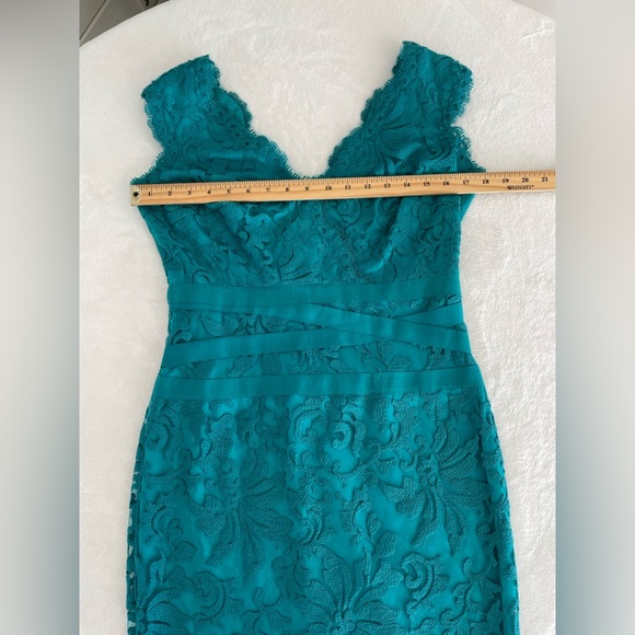 Tadashi Shoji Size 8 Embroidered Lace Sheath Dress - Picture 15 of 17